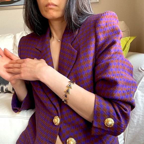 Butler Triangle link bracelet with opalescent insert - Picture 2 of 12